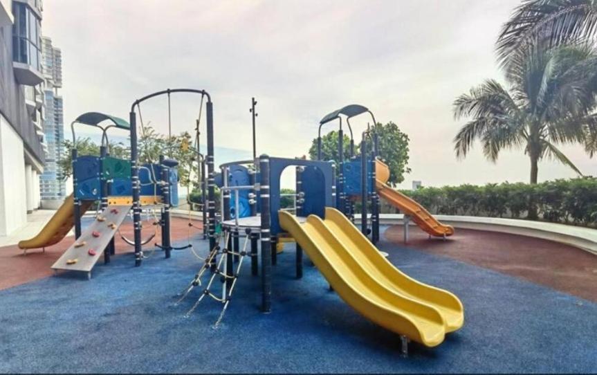 Almas Cozy Studio Escape Netflix 100Mbps Bystay Nusajaya  Exterior photo